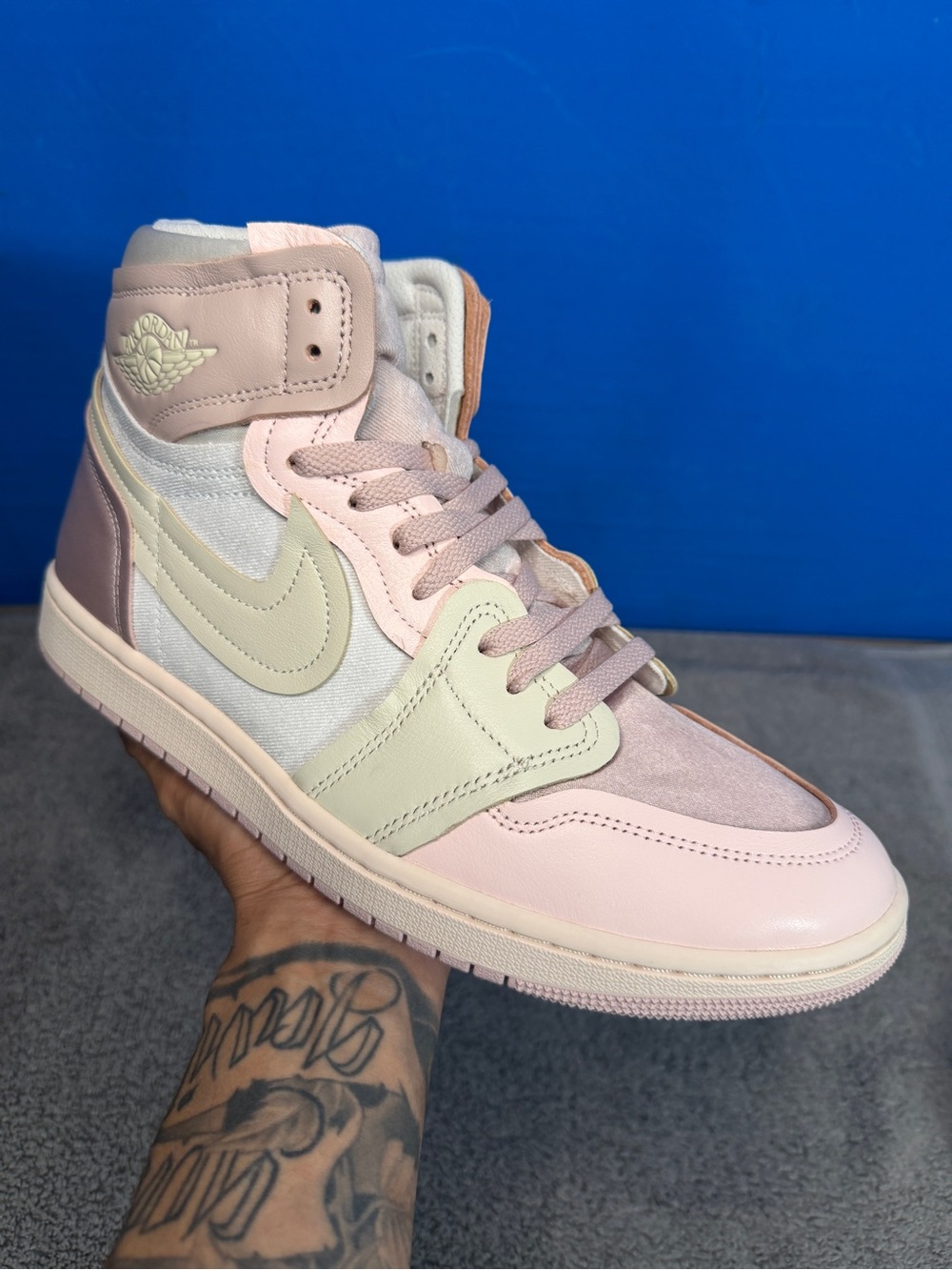 Jordan 1 high
W MM 
Brand new